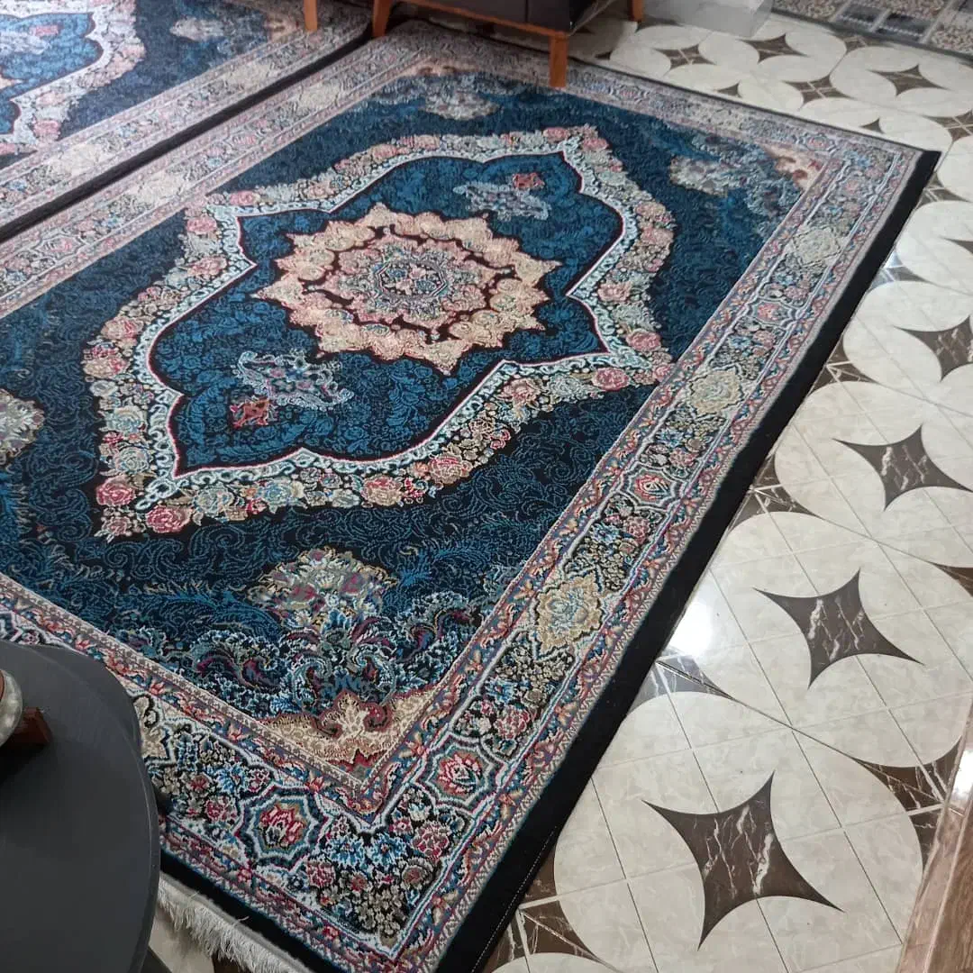 دو عدد فرش شیش متری|فرش|لولمان, |دیوار