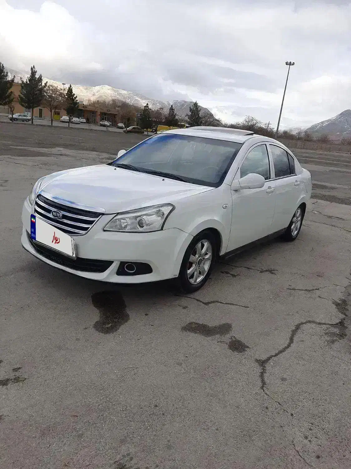 ام وی ام ۵۵۰|خودرو سواری و وانت|ملایر, |دیوار