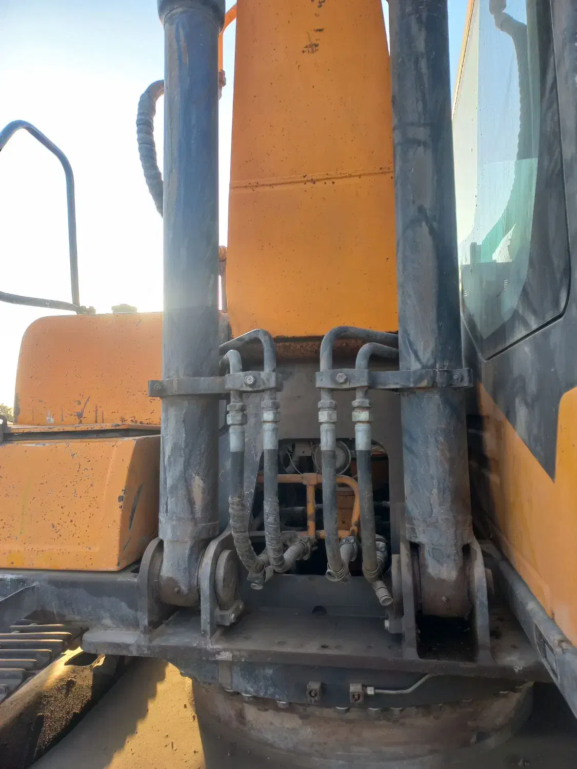 بیل میکانیکی سانی ۲۱۰ مدل۲۰۱۰|خودرو سنگین|شهریار, شهرک شاهد|دیوار