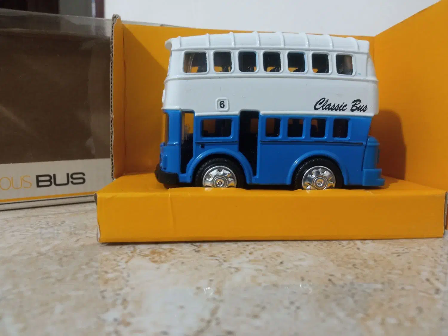 ماشین آهنی کلکسیونی نو|اسباببازی|سنندج, |دیوار