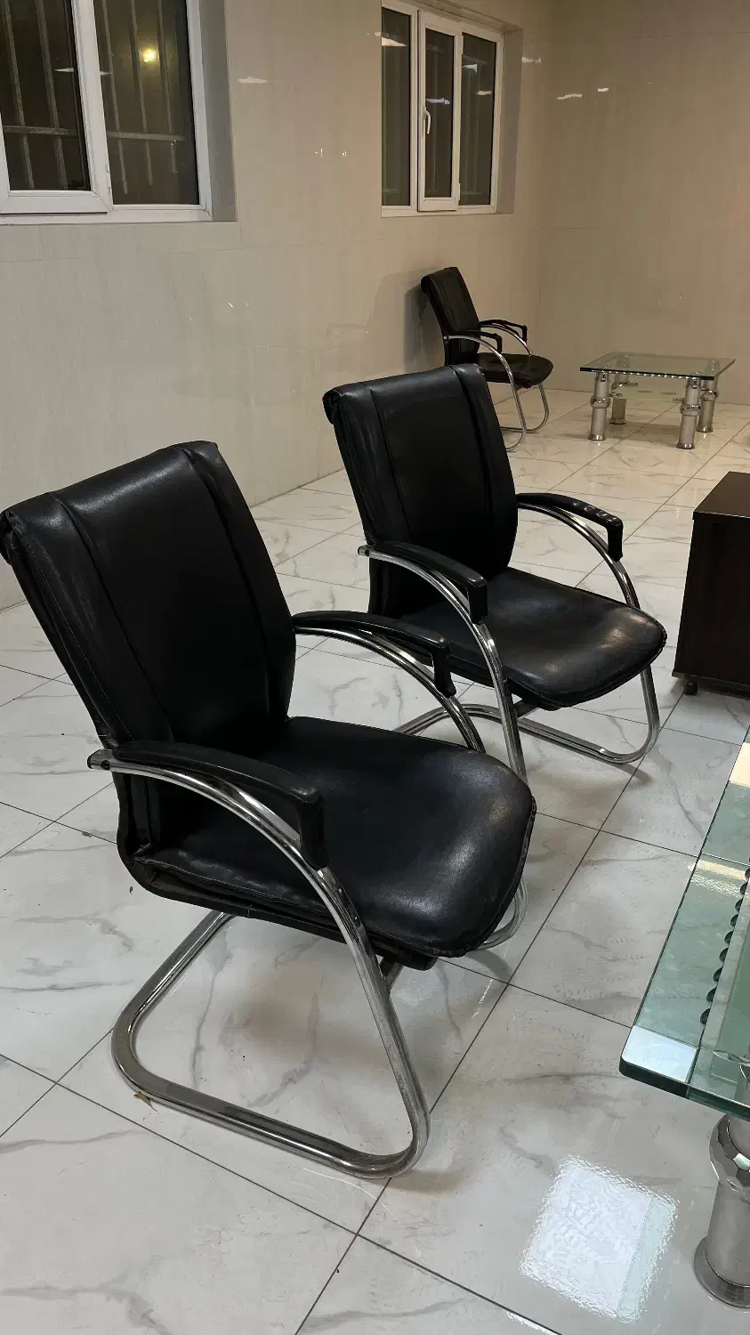 میز عسلی همراه صندلی نو|مبلمان اداری|اردبیل, |دیوار