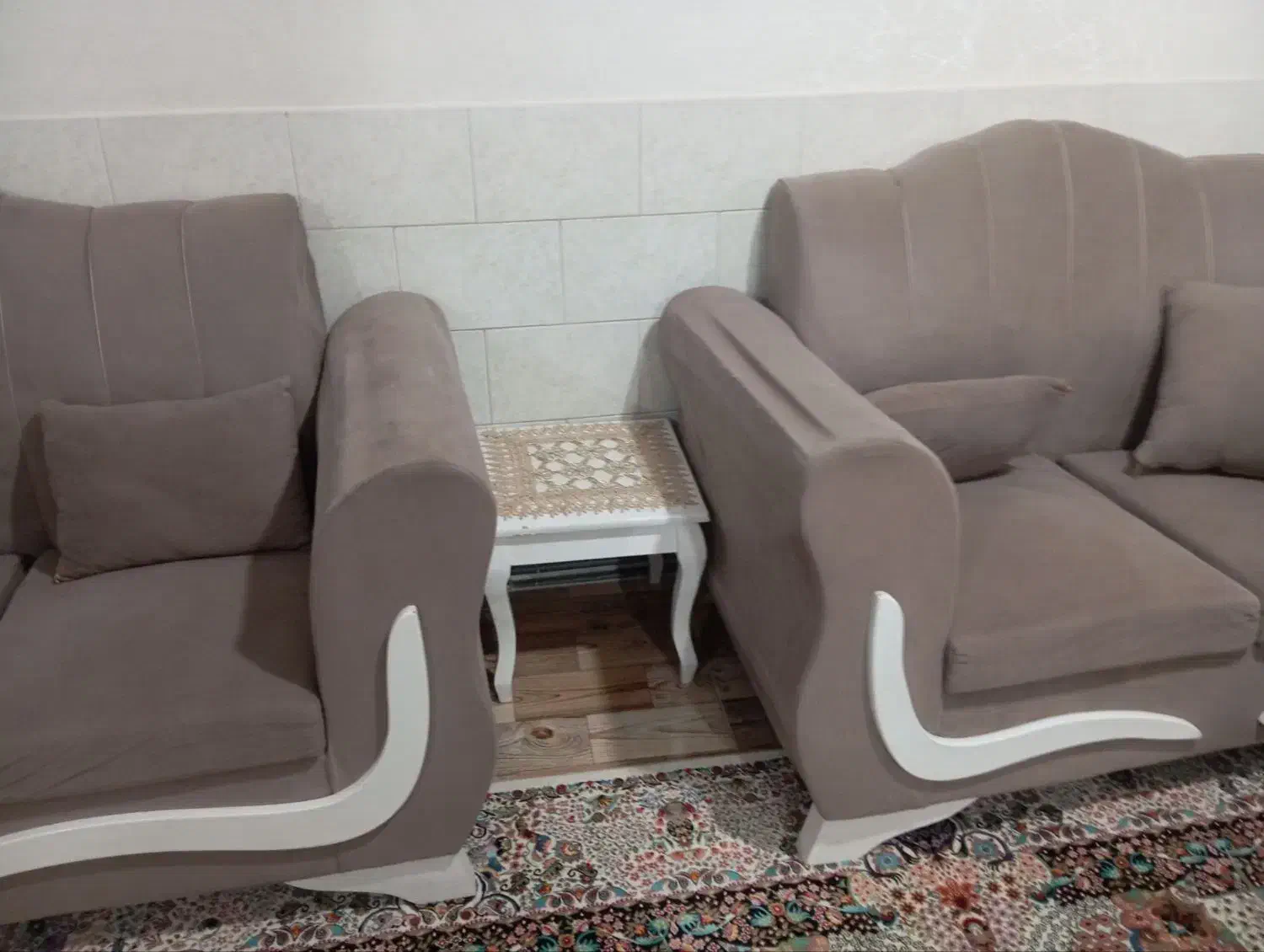 مبل ۸ نفره|مبلمان خانگی و میز عسلی|هشتگرد, هشتگرد قدیم|دیوار