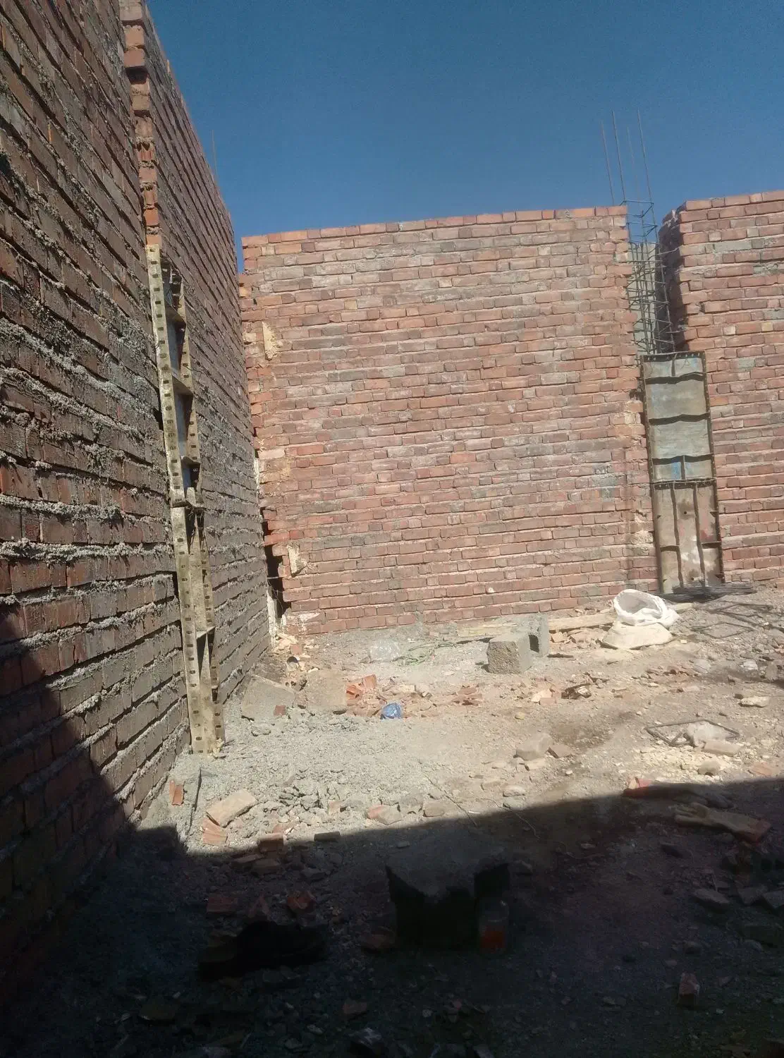 جوشکاری و تخریب وغیره بنایی|خدمات پیشه و مهارت|بم, |دیوار