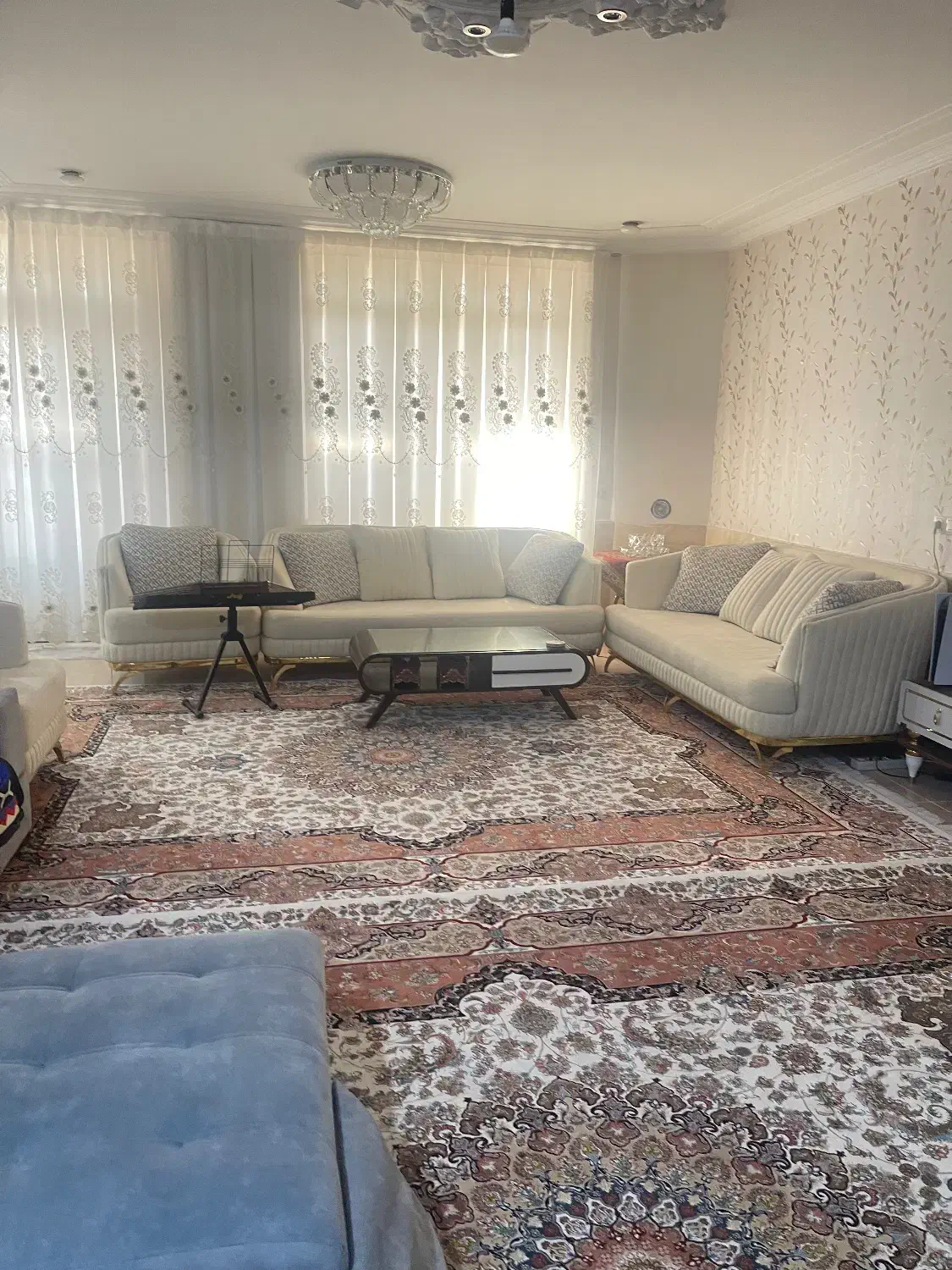 رهن منزل|اجارهٔ خانه و ویلا|صدرا-فارس, فاز ۱|دیوار