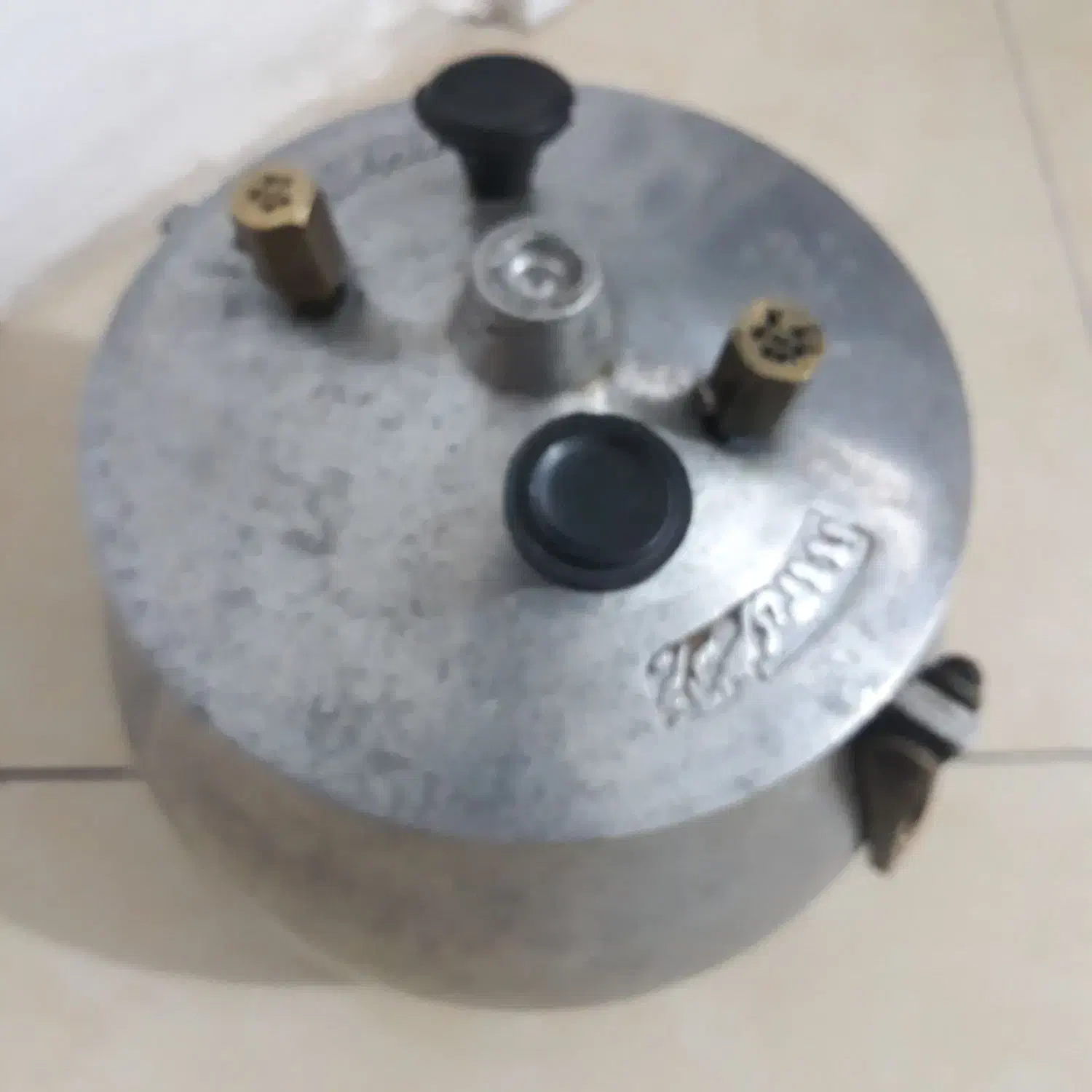 زودپز|ظروف پخت‌وپز|گلبهار, شهر جدید گلبهار|دیوار