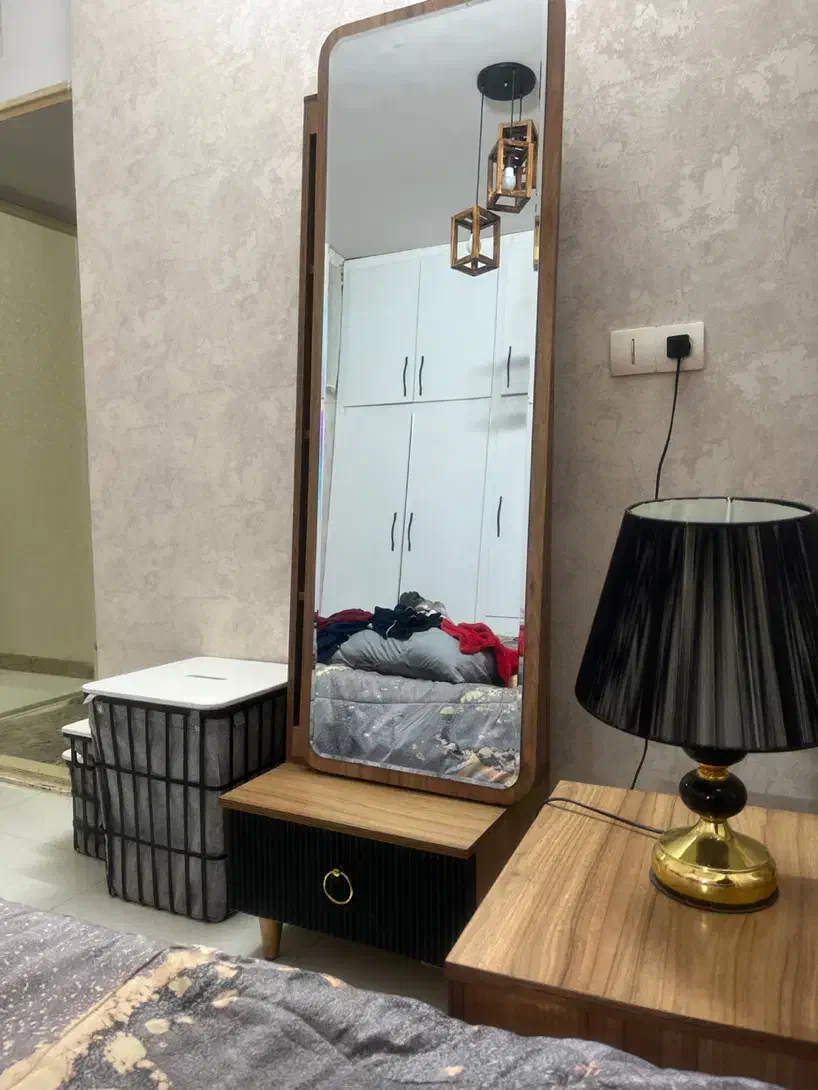 آینه قدی پشت طبقه|آینه|مشهد, هنرور|دیوار