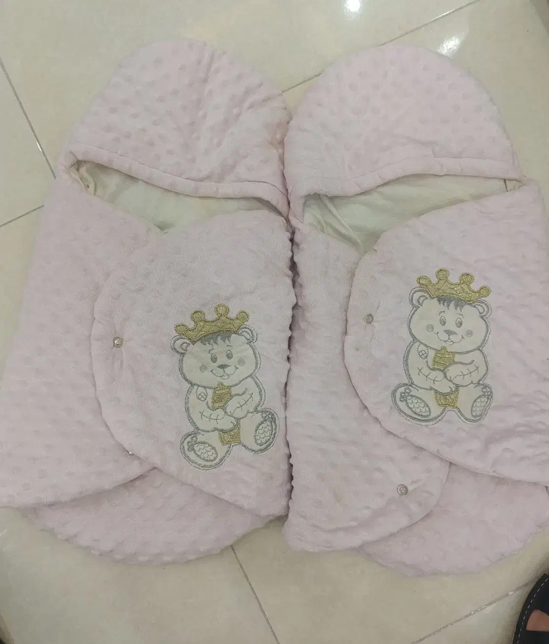 یک سرویس خواب کودک .ست کامل.لباس سه تکه و..|اسباب و اثاث بچه|سقز, |دیوار