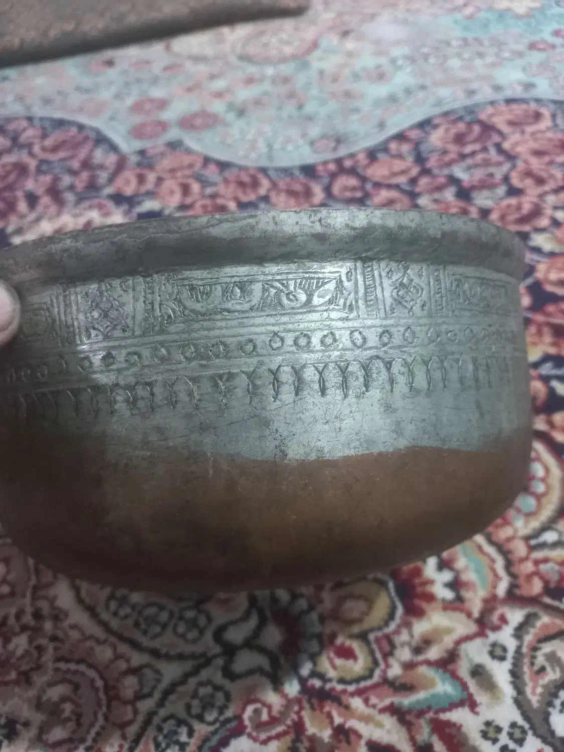 ظرف مسی قدیمی بالای ۱۵۰ سال قدمت|کلکسیون اشیاء عتیقه|زرند, |دیوار