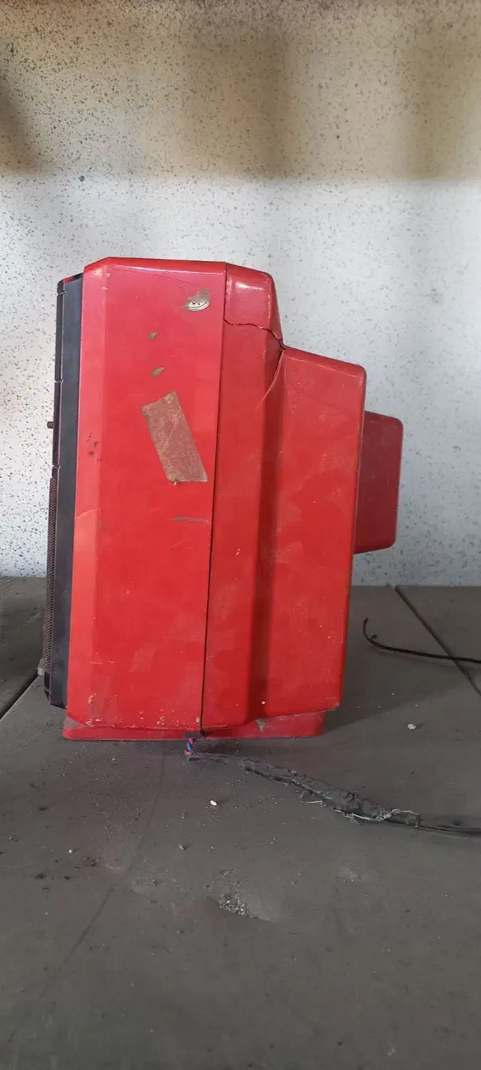 تلویزیون کلکسیونی|کلکسیون اشیاء عتیقه|رشت, کوی جام جم|دیوار