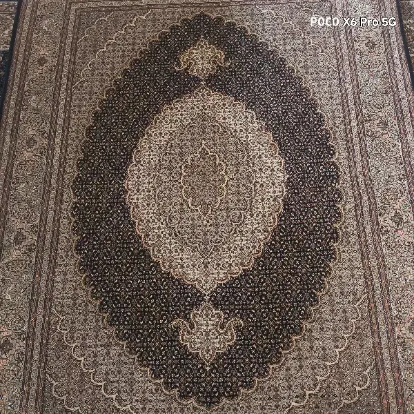 فرش دست بافت گل ابریشم|فرش|ری, اقدسیه|دیوار