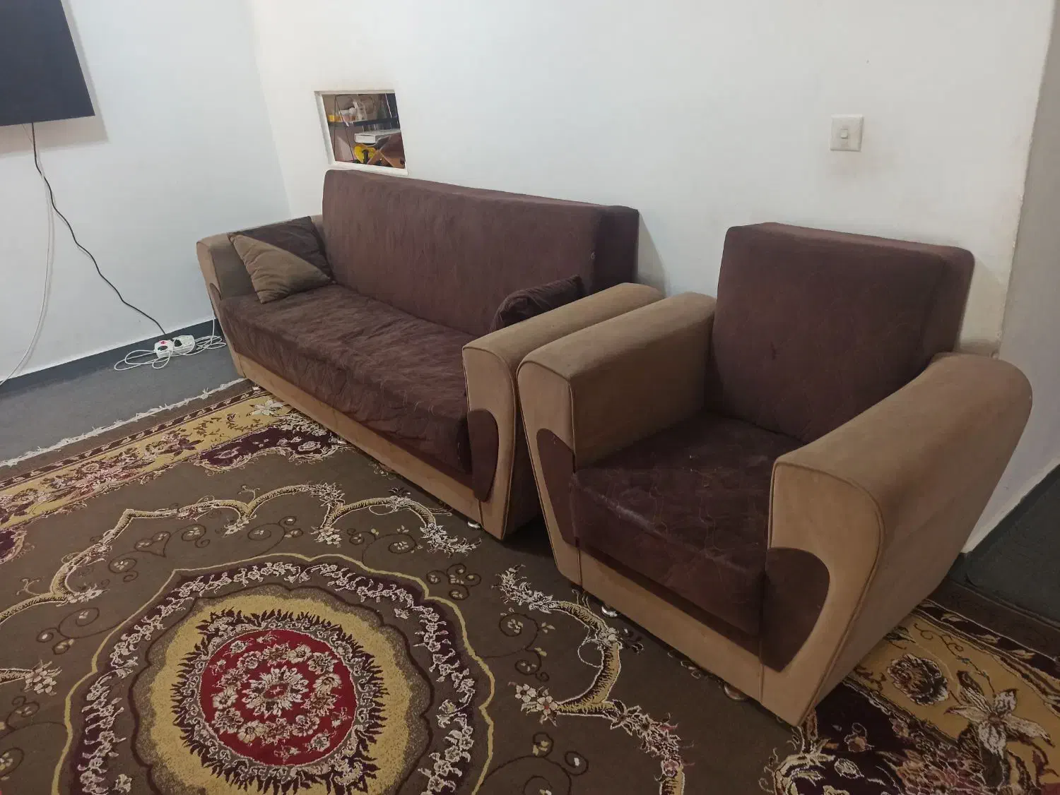 مبل ده نفره تختخواب شو نیازمند تعمیر|مبلمان خانگی و میز عسلی|بندرعباس, |دیوار