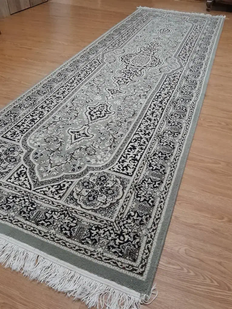 فرش ماشینی ۳×۱ ستاره کویر یزد سالم درحد نو|فرش|مشکیندشت, |دیوار