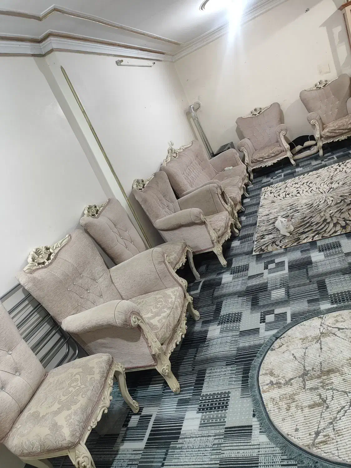 مبل قیمت ۸میلیون و ۵۰۰تخفیف پای معامله|مبلمان خانگی و میز عسلی|تهران, خاک سفید|دیوار