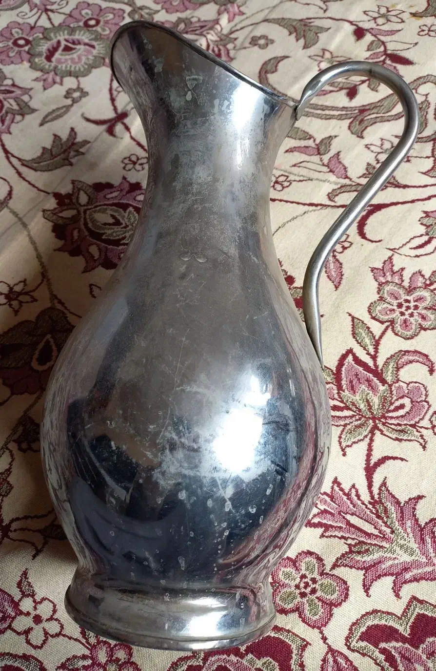 پارچ استیل عتیقه کنار سماور کلکسیونی قدیمی و زنجیر|کلکسیون اشیاء عتیقه|اصفهان, لاله|دیوار