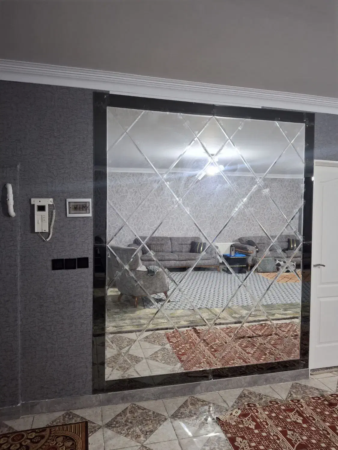 آینه کاری|آینه|فردیس, فردیس|دیوار