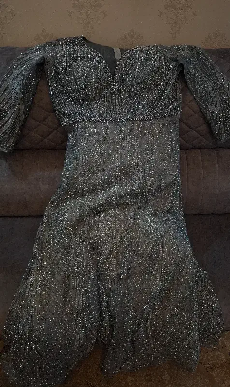 لباس مجلسی|لباس|قم, انصار‌الحسین|دیوار