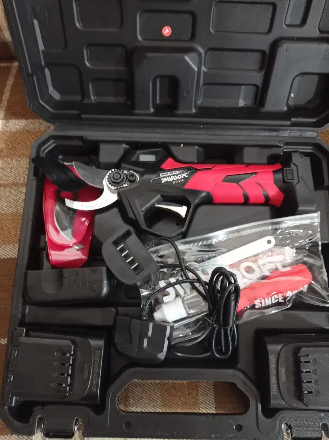 قیچی شارژی|ابزارآلات|نقده, |دیوار