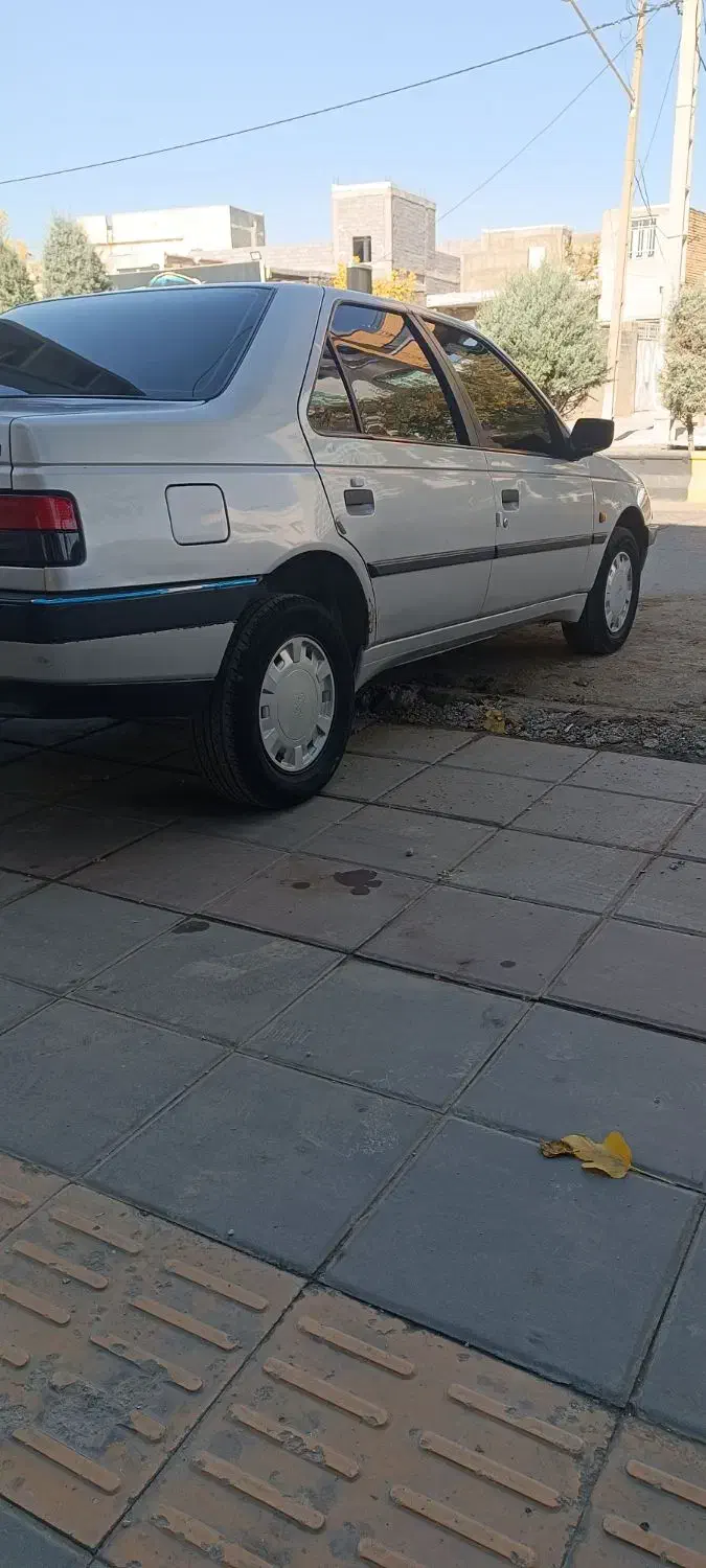 پژو۴۰۵ مدل 89دوگانه کارخانه بدون رنگ شاسی پلمپ|خودرو سواری و وانت|قروه, |دیوار