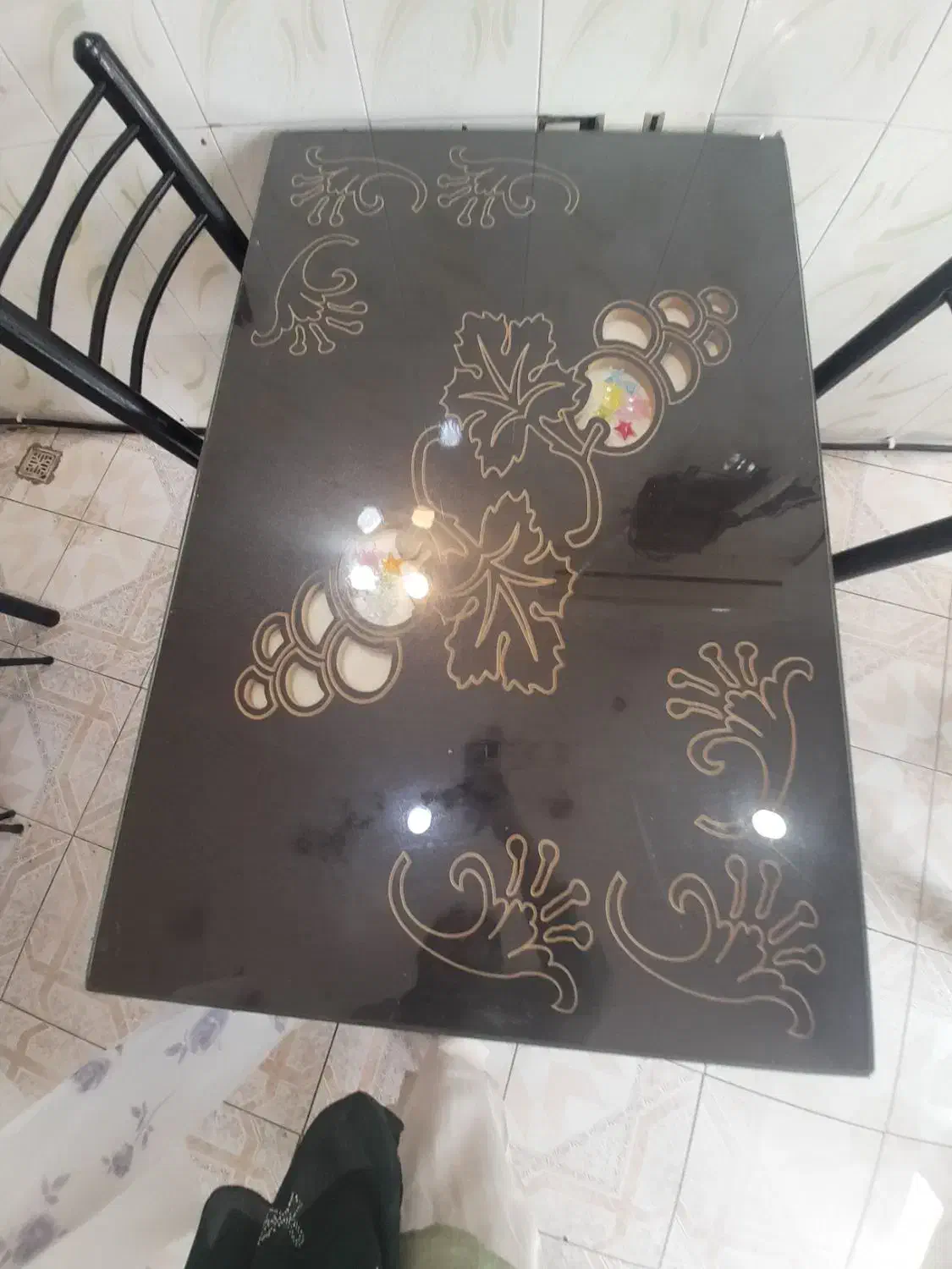 ۴عدد میز بدون صندلی (به صورت تکی هم فروخته میشه)|میز و صندلی غذاخوری|رشت, حمیدیان|دیوار