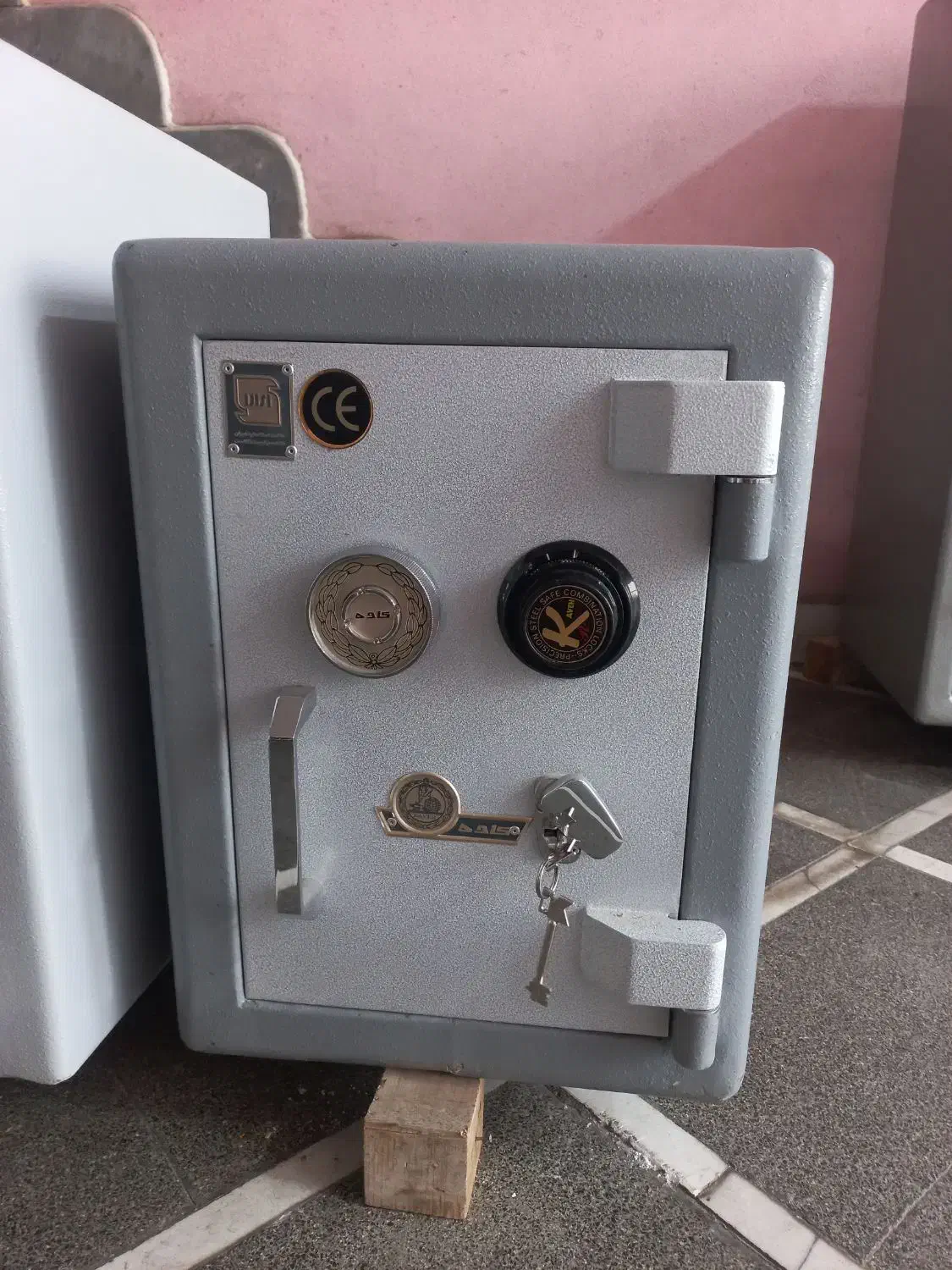 گاوصندوق ۲۵۰krکاوه|ابزارآلات|ماکو, |دیوار