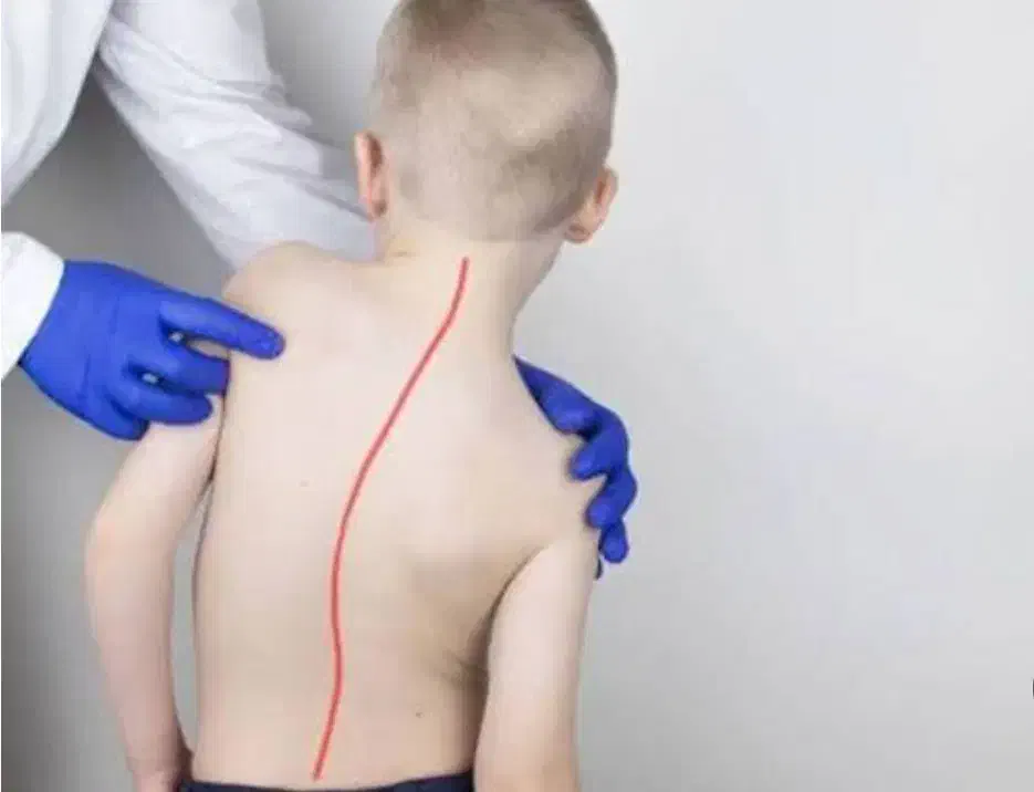 کلینیک ارتوپدی فنی قوز،گودی کمر،انحراف ستون فقرات|خدمات آرایشگری و زیبایی|فامنین, |دیوار