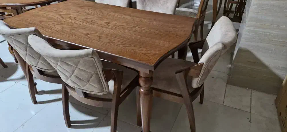 میزغذاخوری کاملا سالم و بدون استفاده نو|میز و صندلی غذاخوری|رشت, آزادگان|دیوار