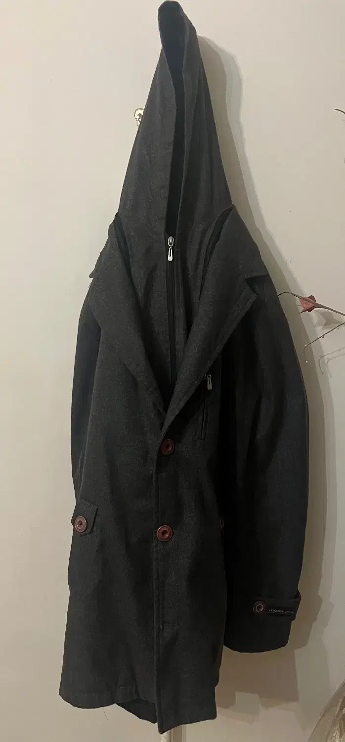 پالتو خاکستری (اورکت) در حد نو|لباس|ساری, |دیوار