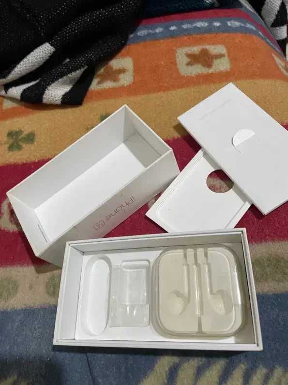 جعبه خالی ایفون se|لوازم جانبی موبایل و تبلت|اندیشه, اندیشه فاز ۲|دیوار