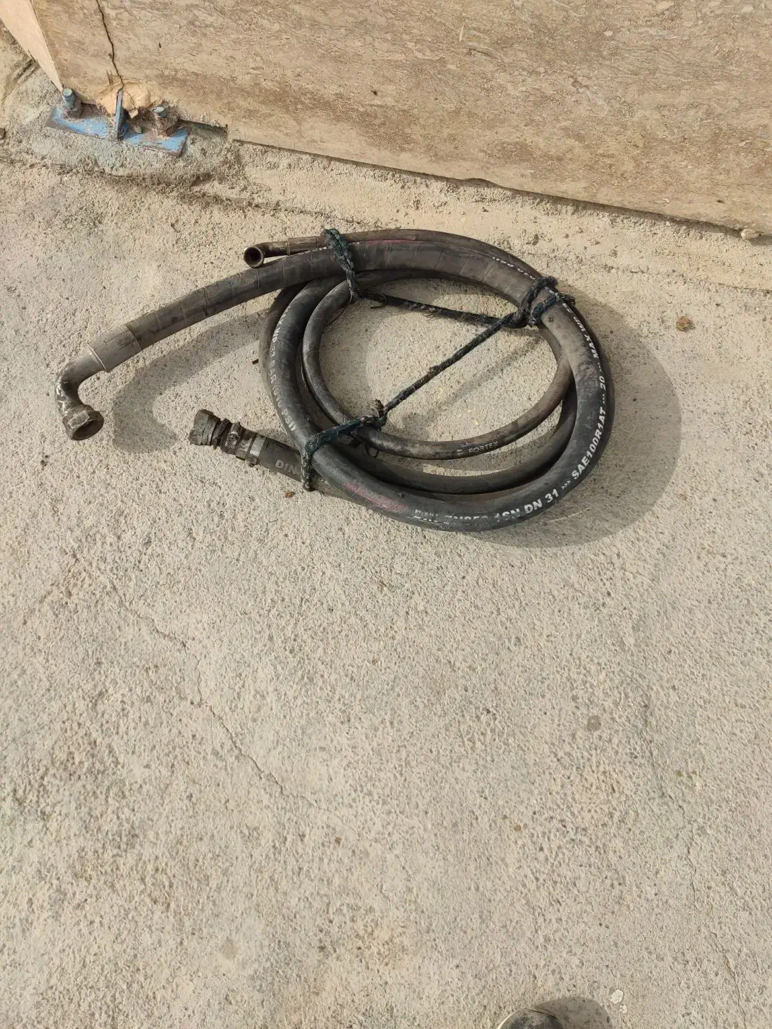 شیلنگ کمپرس پرس شده اماده|ماشینآلات صنعتی|روانسر, |دیوار