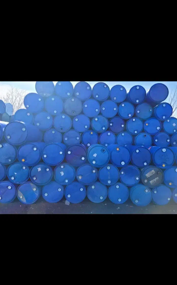 خریدوفروش انواع بشکه های فلزی وپلاستیکی ۲۲۰لیتری|مصالح و تجهیزات ساختمان|همدان, |دیوار