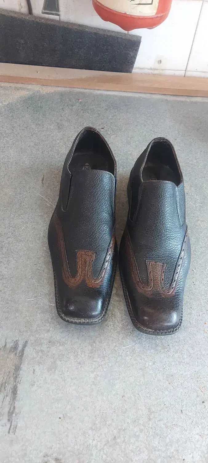 کفش|کیف، کفش، کمربند|گنبد کاووس, |دیوار