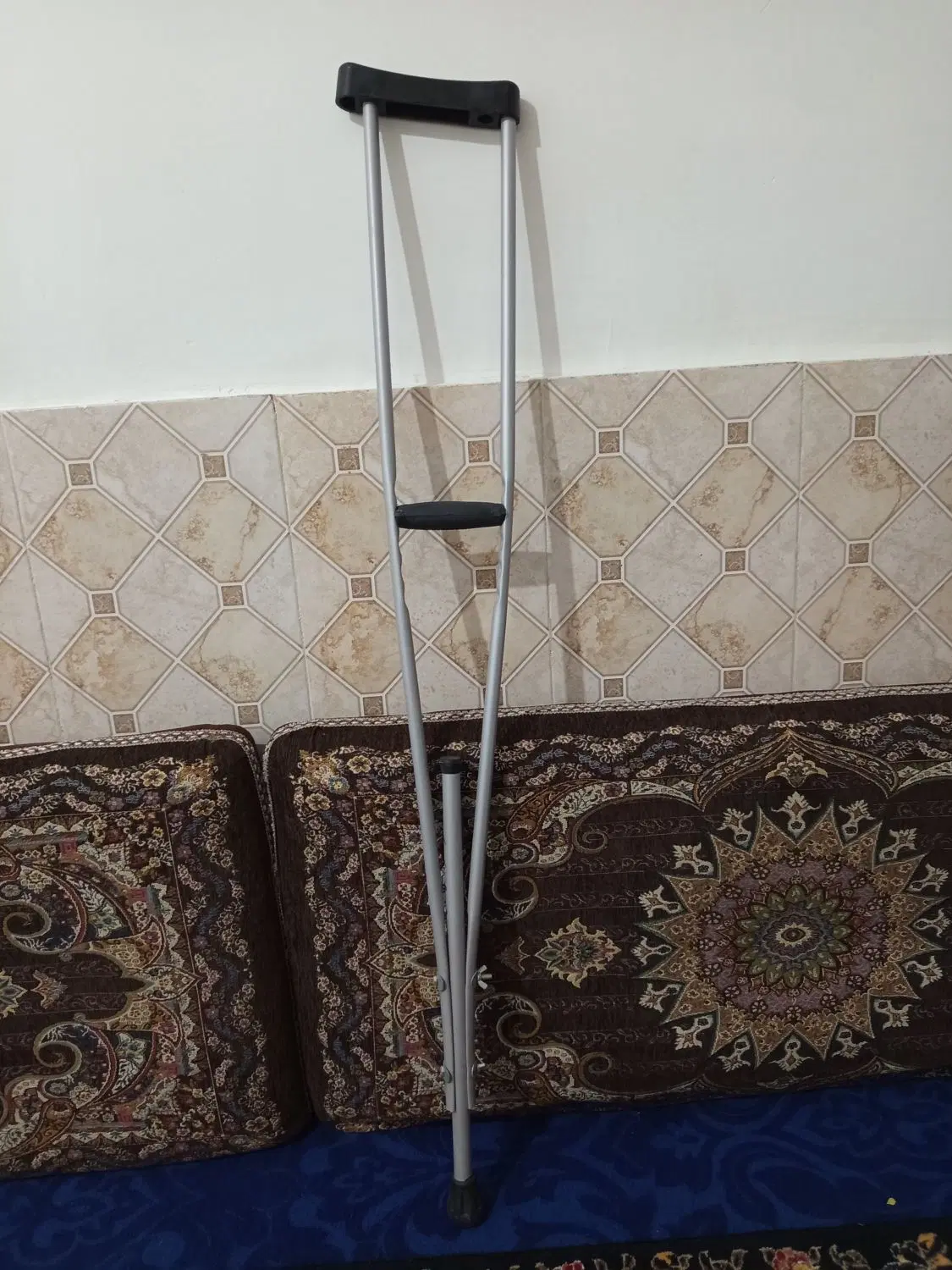 عصا|پزشکی|بندرعباس, |دیوار
