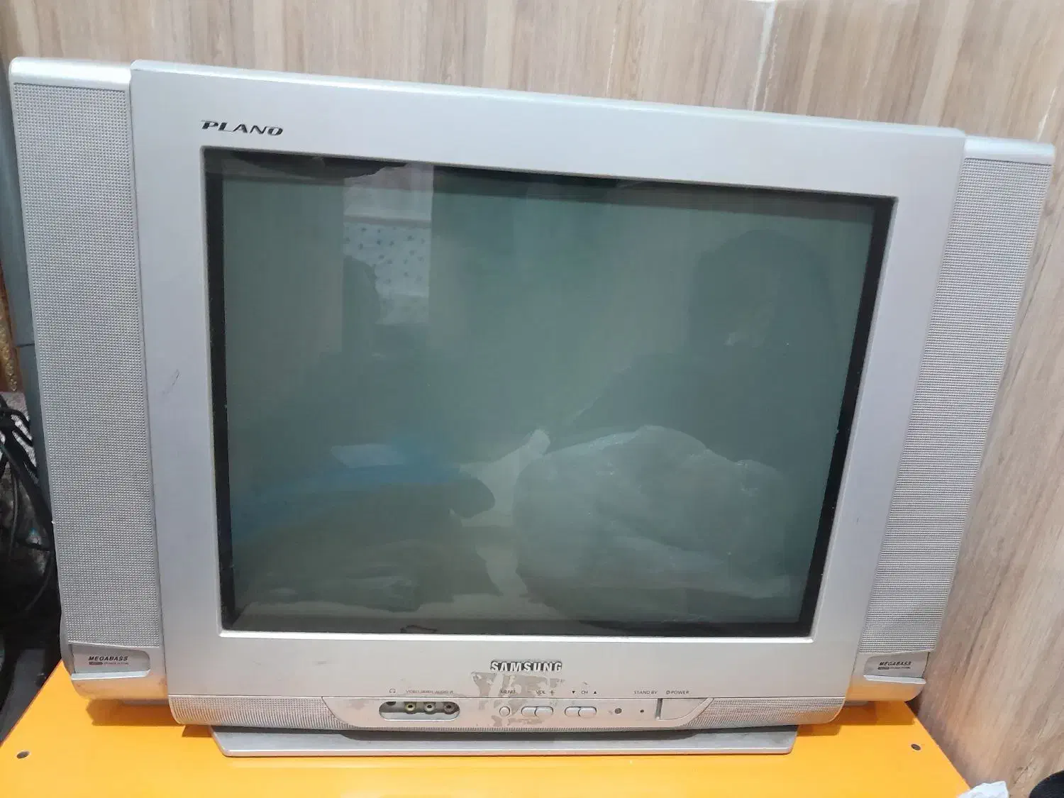 تلویزیون ۲۱ اینج|تلویزیون و پروژکتور|خرمشهر, |دیوار