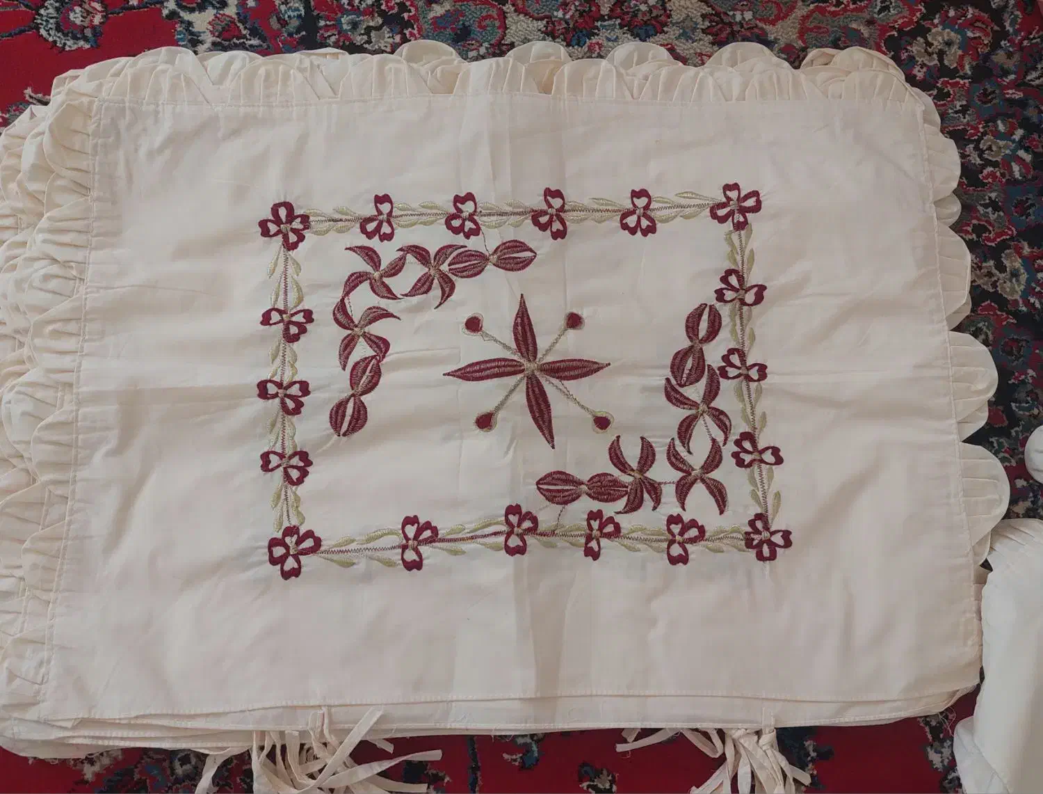 کناره وپشتی خارجی|رختخواب، بالش، پتو|ارد, |دیوار