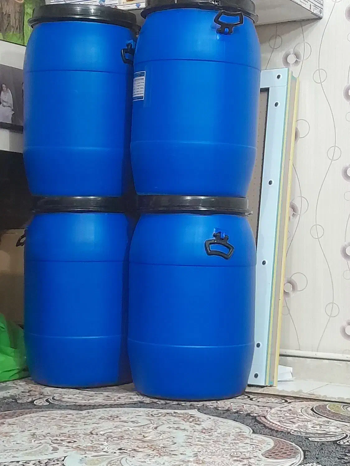 بشکه ۱۰۰ لیتری در حد نو|ظروف نگهدارنده، پلاستیکی، یک‌بارمصرف|اندیشه, اندیشه فاز ۱|دیوار