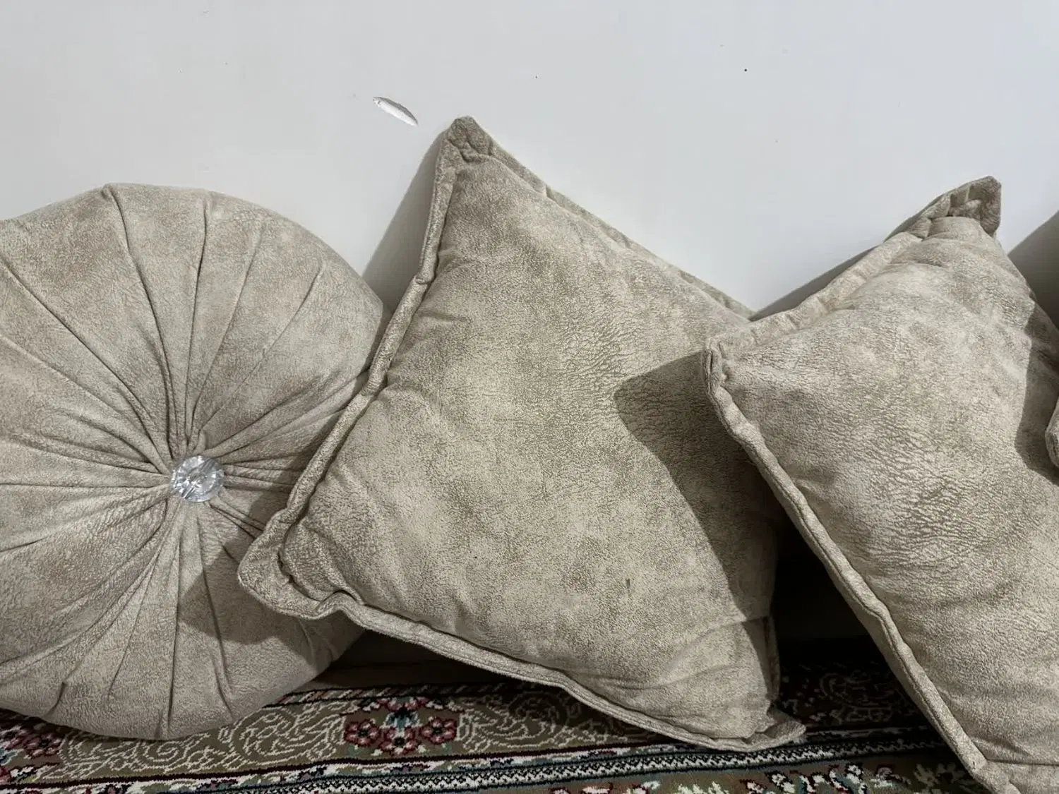 کوسن|مبلمان خانگی و میز عسلی|سبزوار, علمدار|دیوار