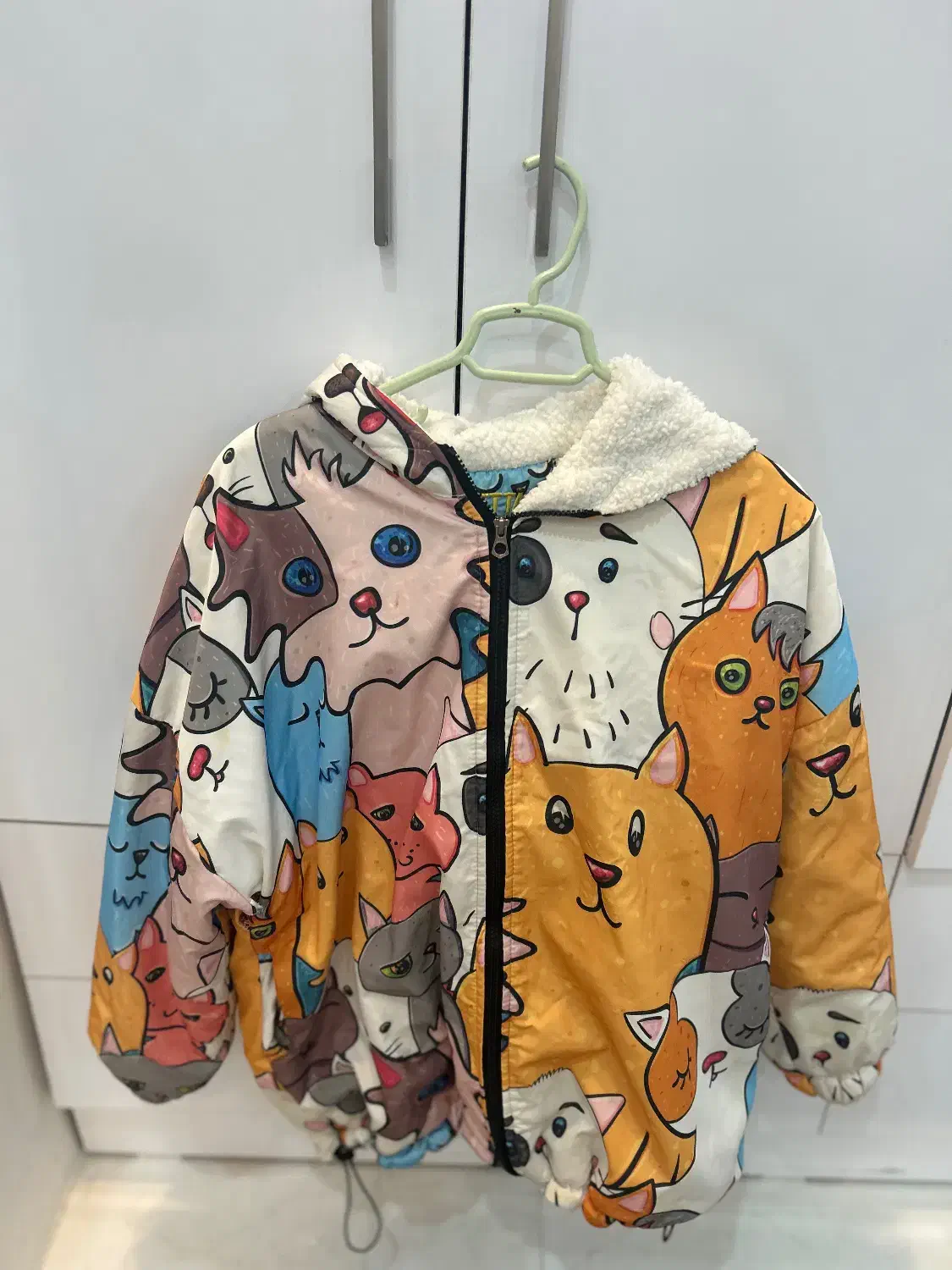 کاپشن|لباس|سبزوار, چهارراه فرودگاه|دیوار