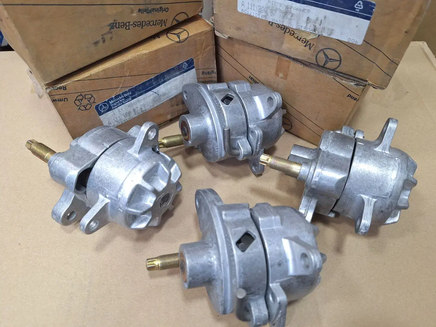 سفت کن تسمه مرسدس بنز کپل ون بنز Mb140 مرسدس آلمان|قطعات یدکی و لوازم جانبی|تهران, بهارستان|دیوار