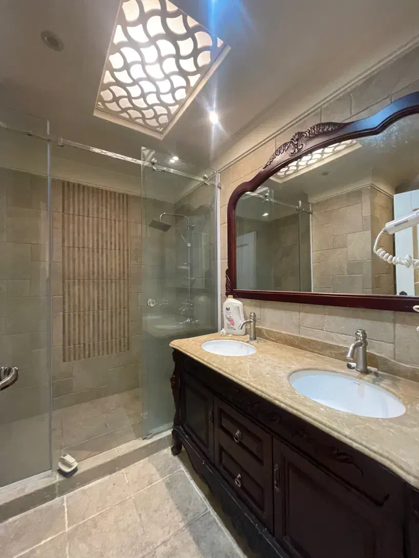 ۲۲۰متر فرشته/برج باغ کلاسیک/۲ پارکینگ