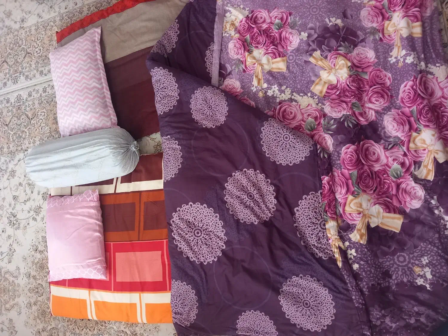 لحاف وتشک وبالش|رختخواب، بالش، پتو|تالش, تالش|دیوار