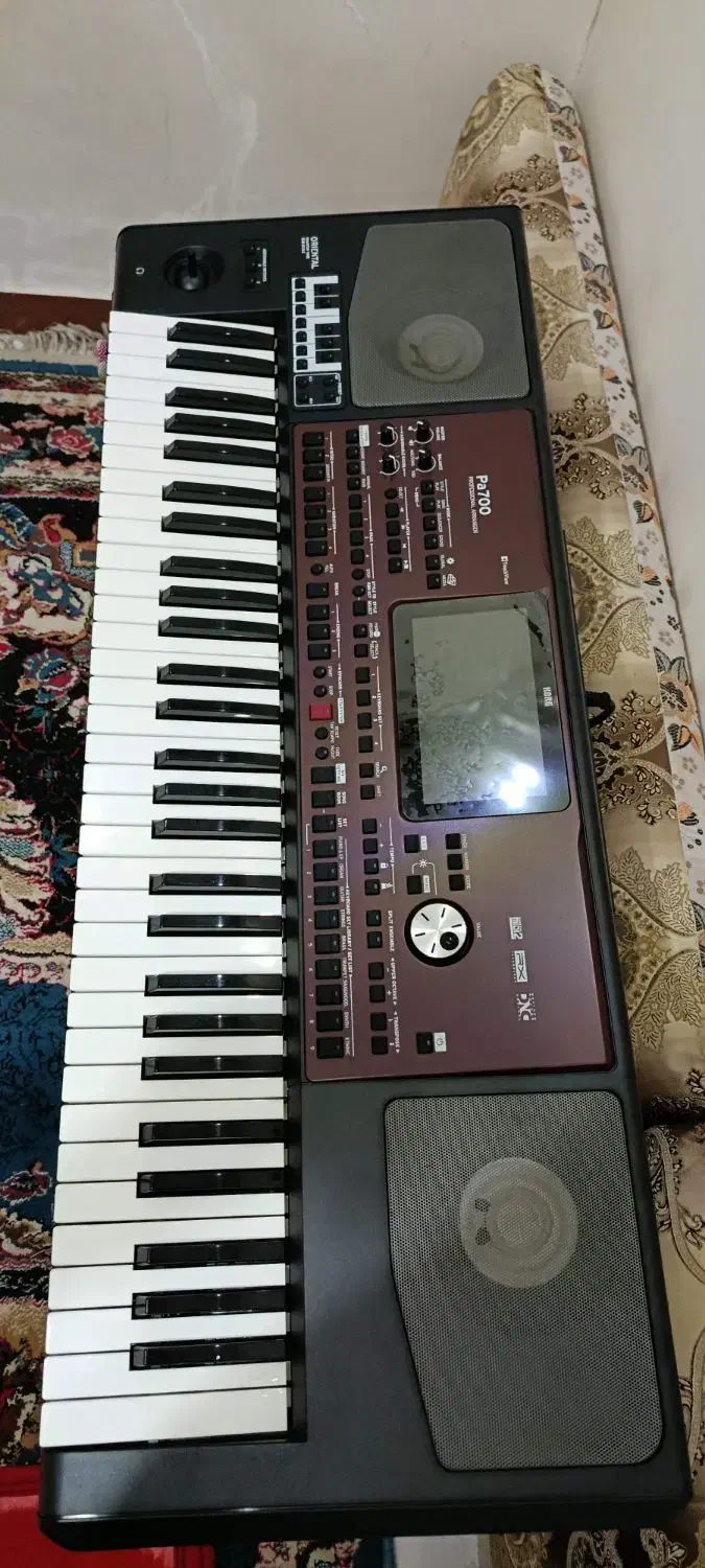 کیبورد PA700|پیانو، کیبورد، آکاردئون|اندیشه, اندیشه فاز ۱|دیوار