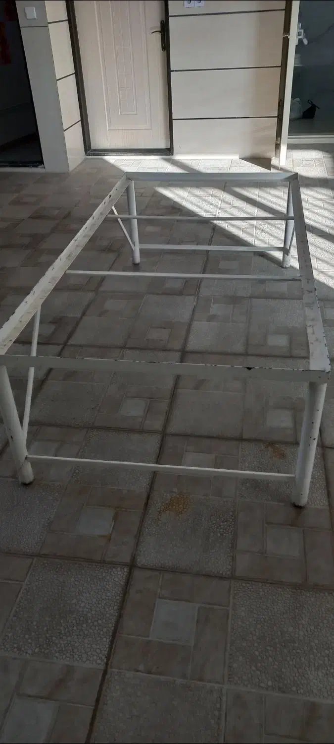 تخت فلزی|مبلمان خانگی و میز عسلی|مرند, |دیوار