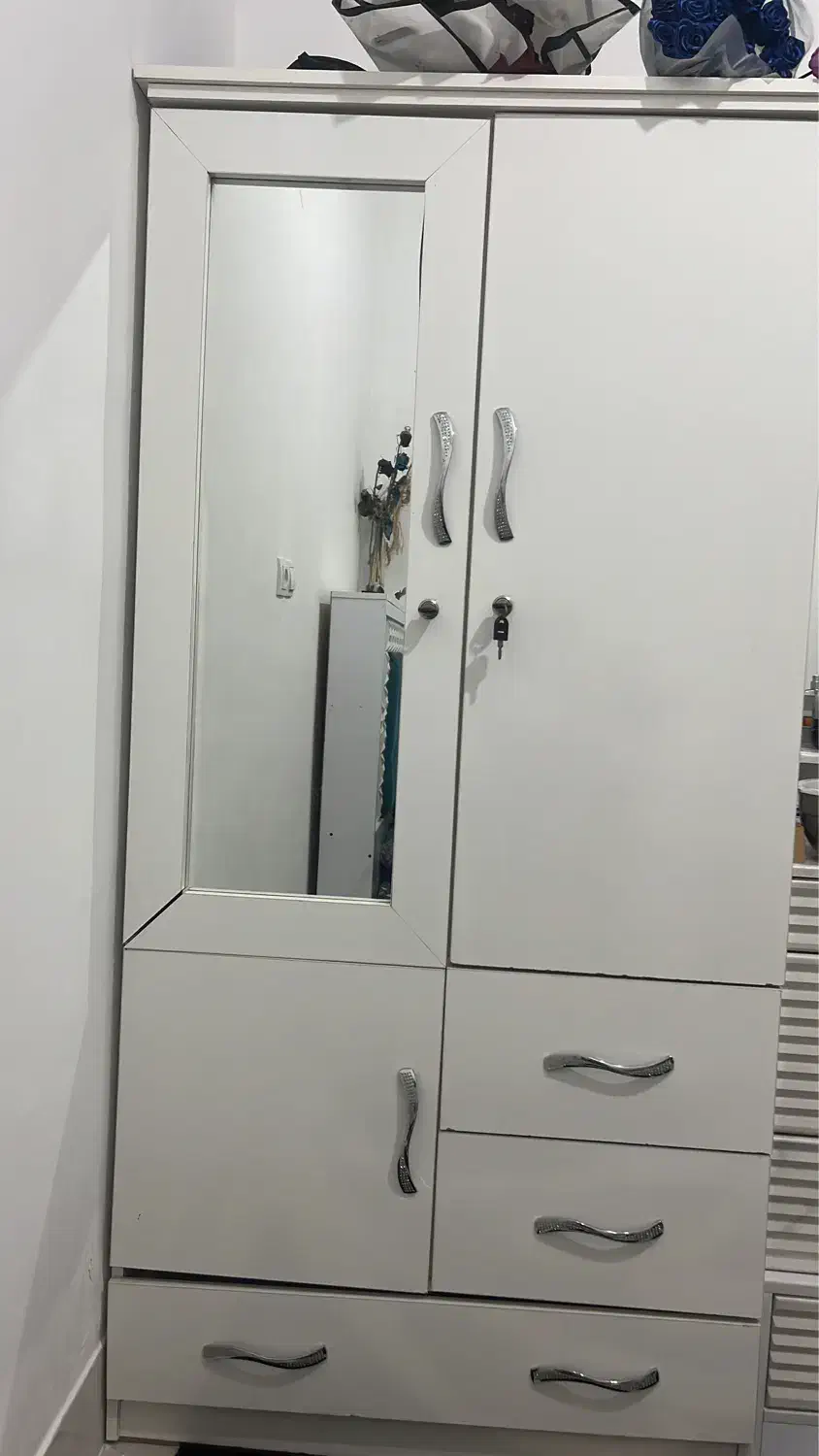 کمد لباسی|جاکفشی، کمد، دراور|شیراز, کوشک میدان|دیوار