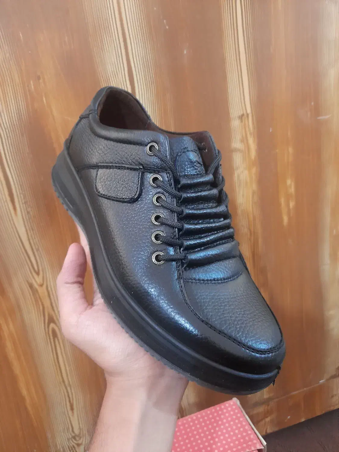 کفش چرم طرح اسپورت|کیف، کفش، کمربند|زرند, |دیوار