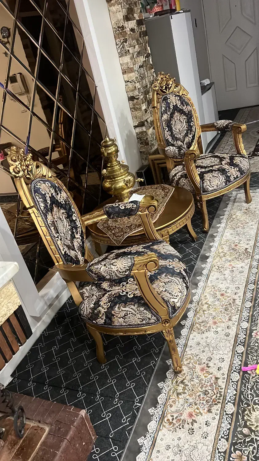 مبل|مبلمان خانگی و میز عسلی|اندیشه, اندیشه فاز ۱|دیوار