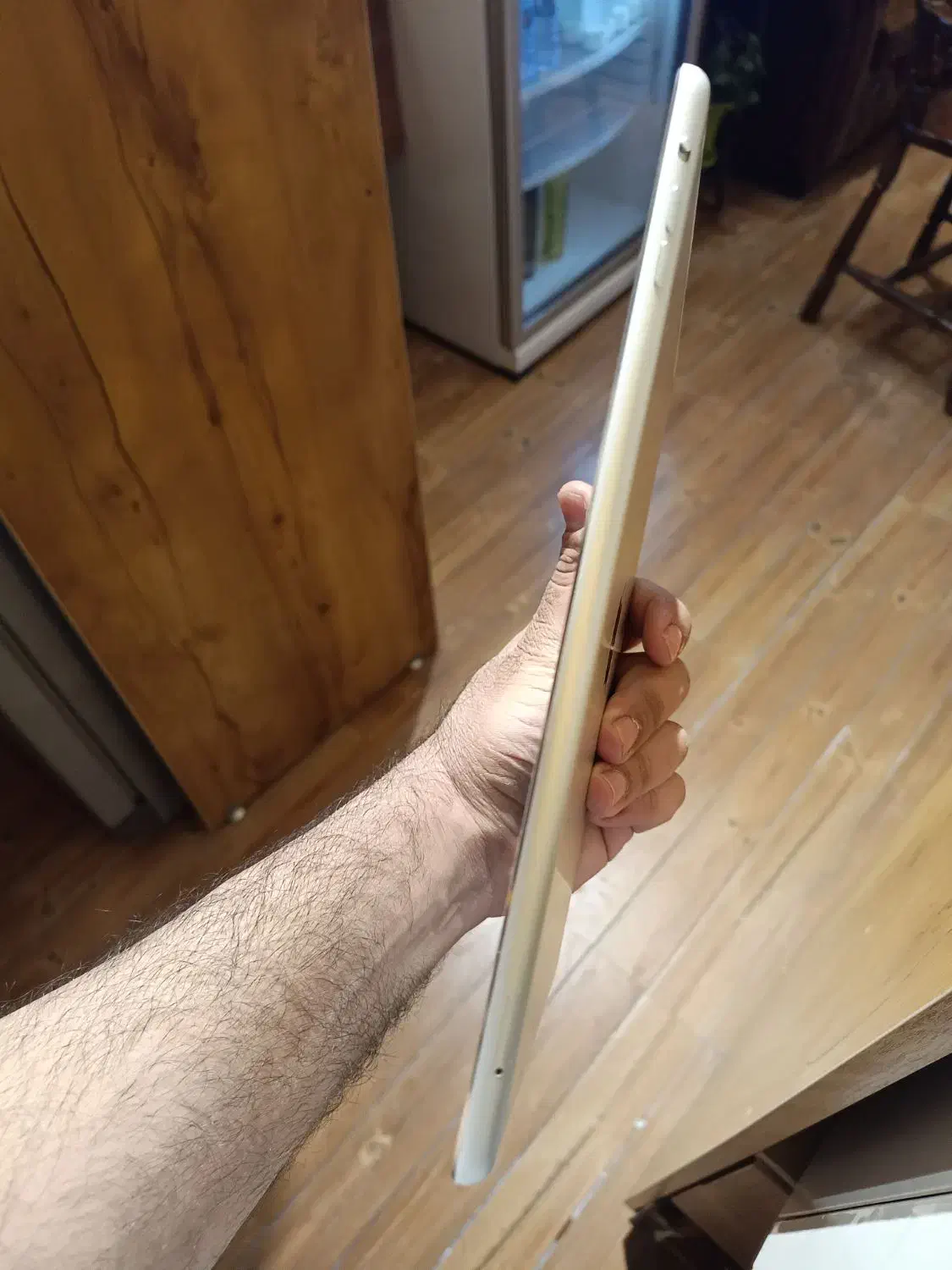 آی پد ایر وان|تبلت|کرج, حصارک بالا|دیوار