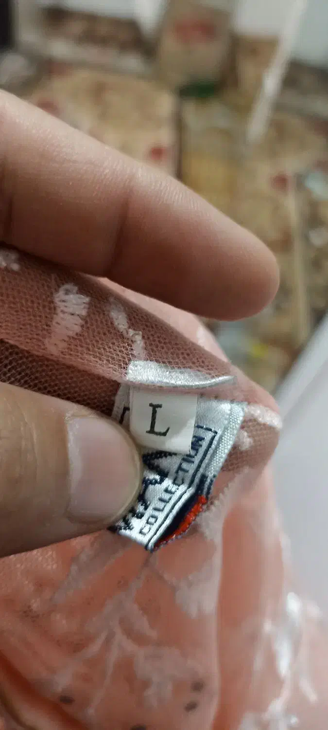 لباس مجلسی|لباس|مشهد, پنجتن|دیوار