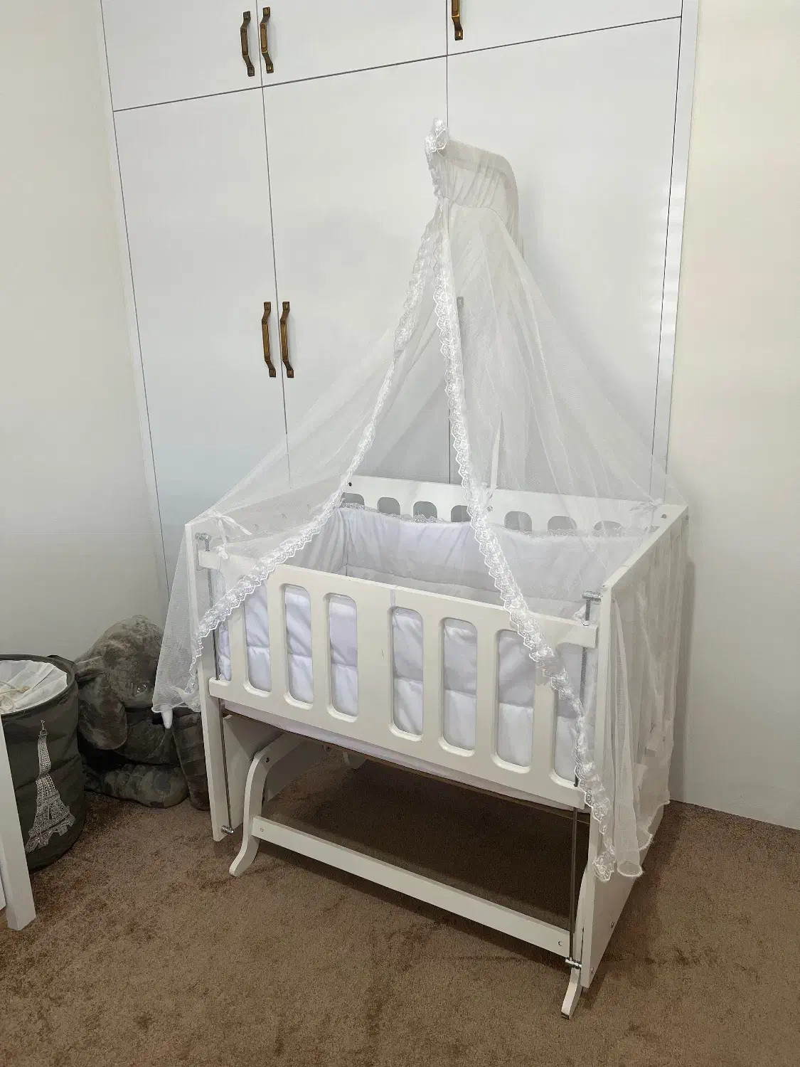 صندلی غذا و گهواره چوبی کودک|تخت و صندلی بچه|صدرا-فارس, فاز ۱|دیوار