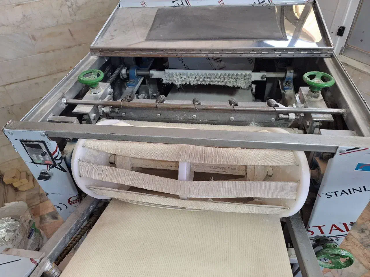 پهن کن نانوایی تمام اتوماتیک|ماشینآلات صنعتی|قائن, |دیوار