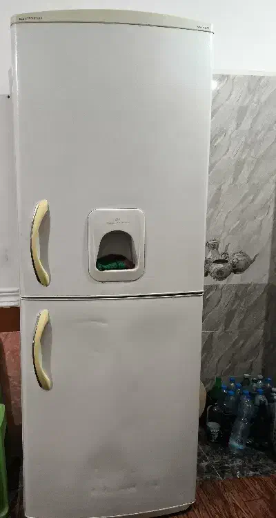 فروش یک دستگاه یخچال فریزر الکترواستیل|یخچال و فریزر|چابهار, |دیوار